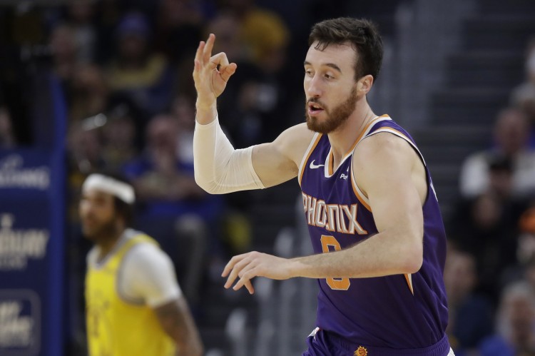 为何选择欧洲?卡明斯基:我想继续打球 在NBA我打不上了
