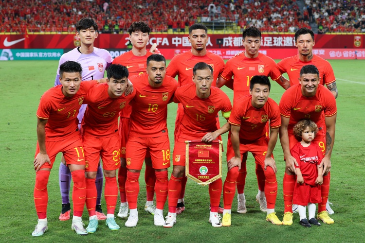 体坛:张琳芃因身体严重不适无法赶赴大连,魏震今晚到国家队报到