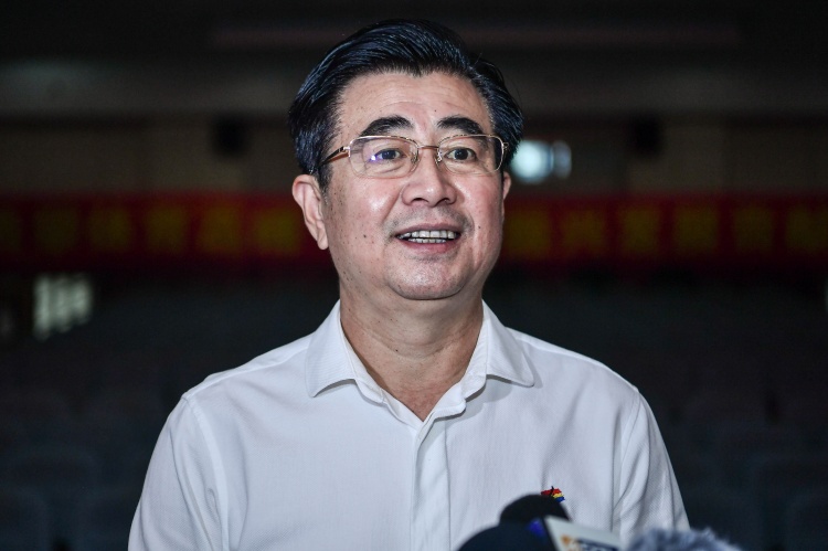 沪媒谈宋凯:体育系统干部进入角色更快 入驻足协展现勇气担当