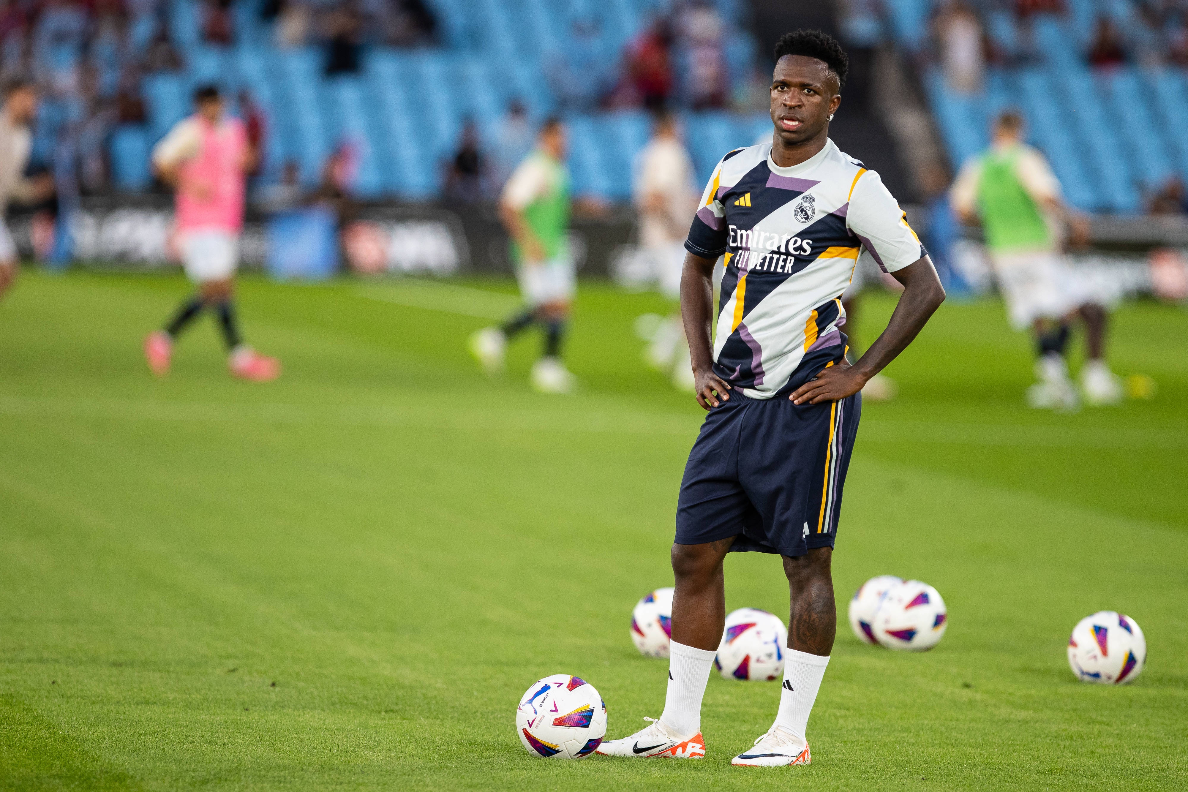 每体:维尼修斯将伤缺至少1个半月,提前告别2023年