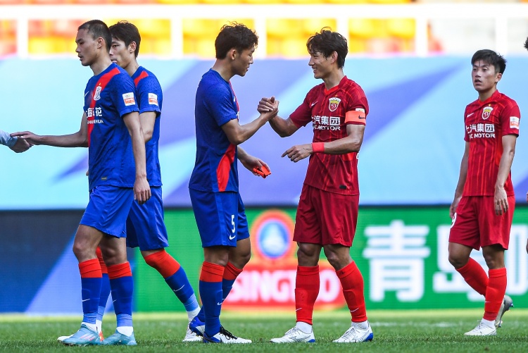 记者:今年的上海德比是冠军德比,促进海港、申花两队良性竞争