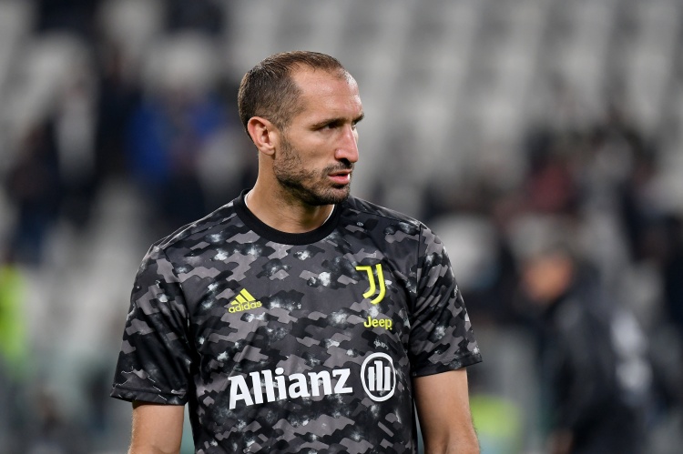 记者：基耶利尼造访尤文训练基地 拉比奥特恢复合练