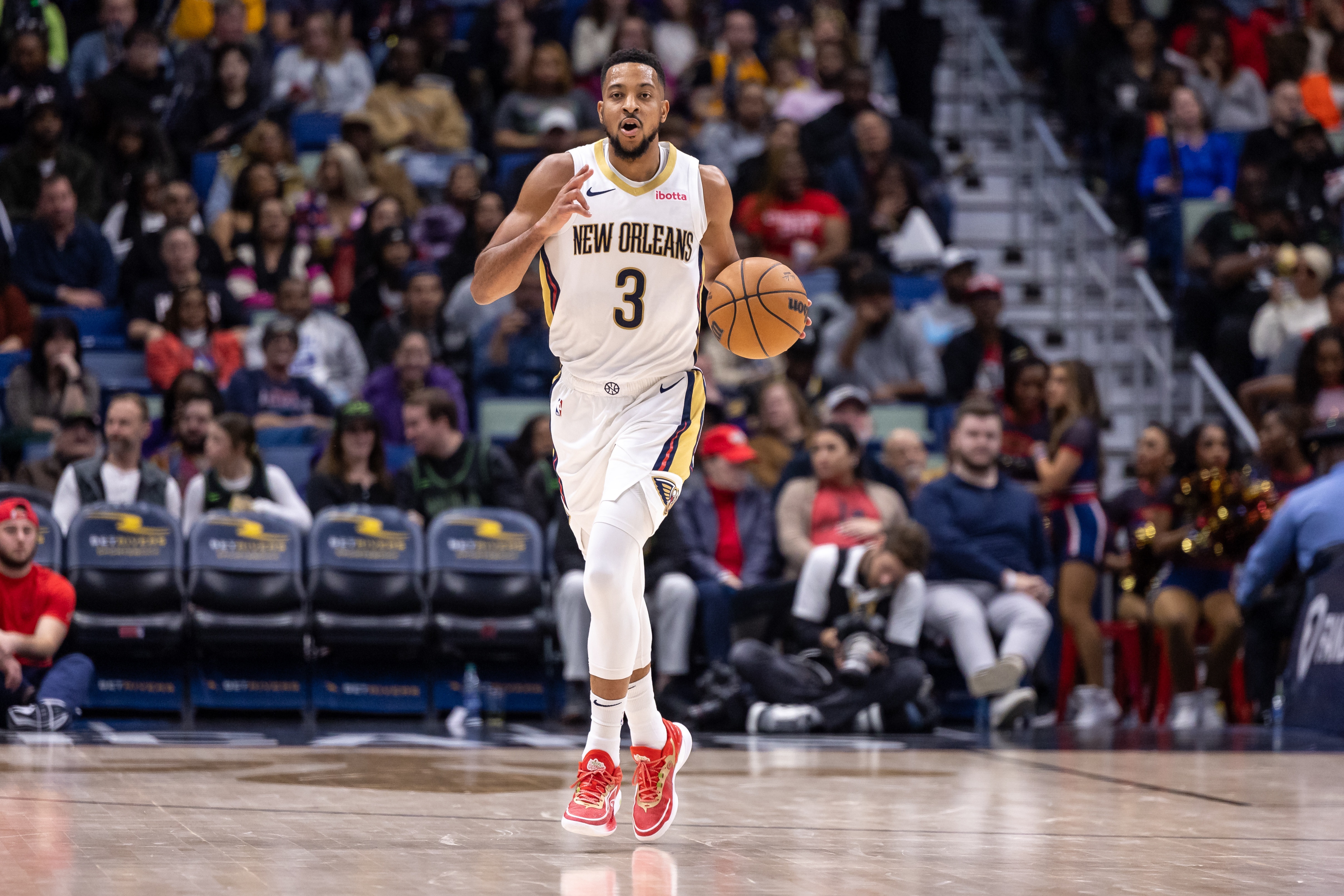 CJ:健康很重要 和队友多磨合 才能得到你想要的结果