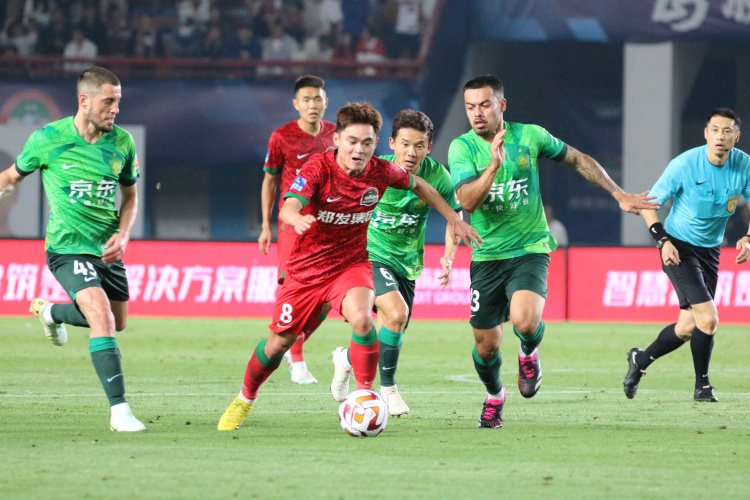 博主:新任主帅南基一明天与河南队会合 两名前深圳球员正在试训