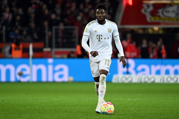 体图:皇马仍在追求戴维斯,现计划将马林加入交易中