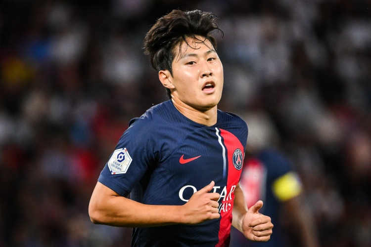 RMC记者:巴黎引进李刚仁后取得成功,今夏肯定再签一名亚洲球员