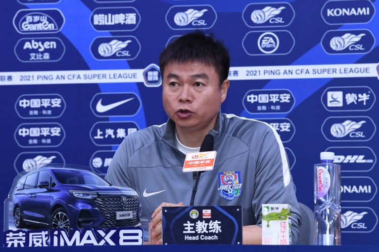 于根伟:人员变动大是为了立足未来 新外援的职业素养都很好