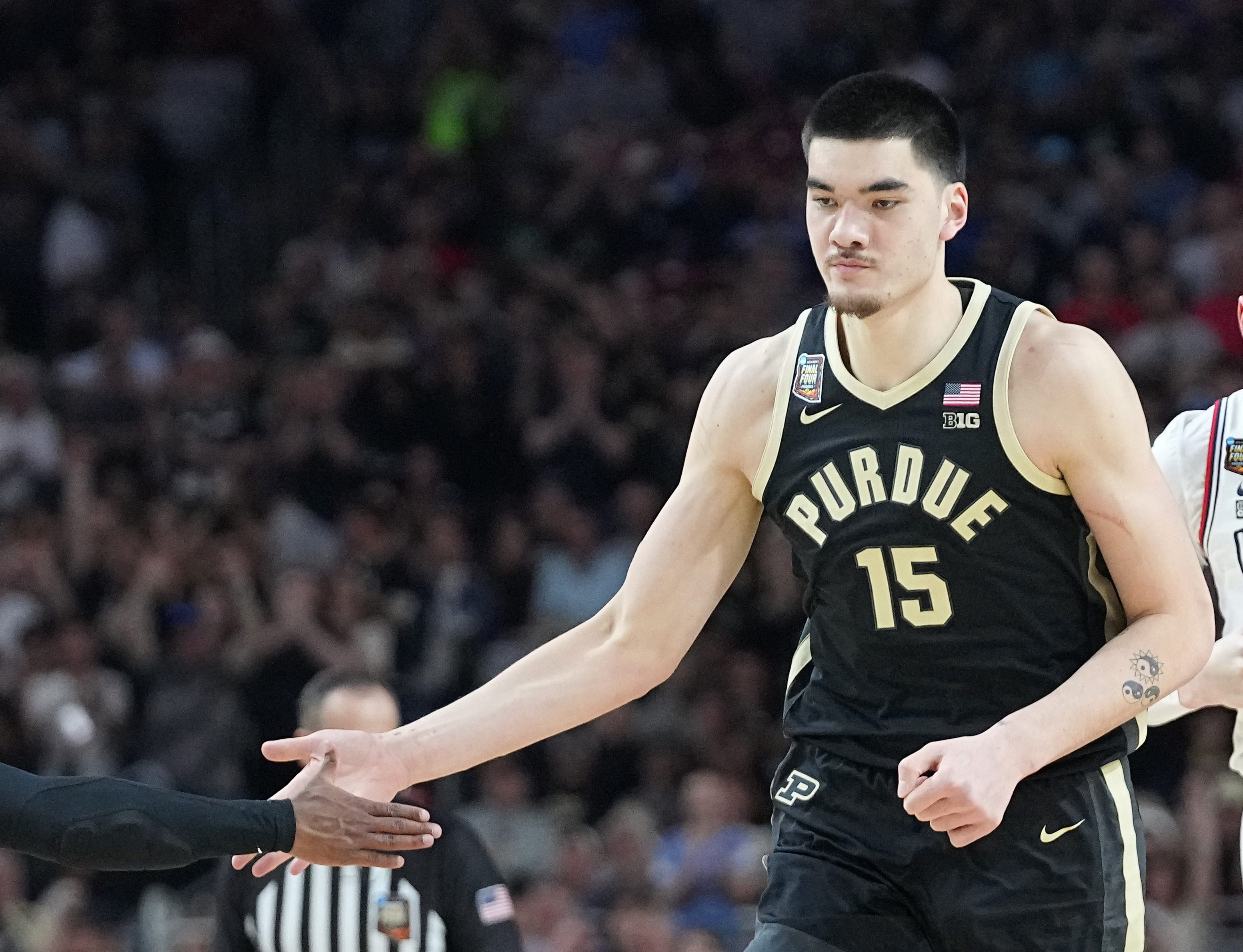 在NBA可以立即带来的影响?埃迪:在禁区打出强硬