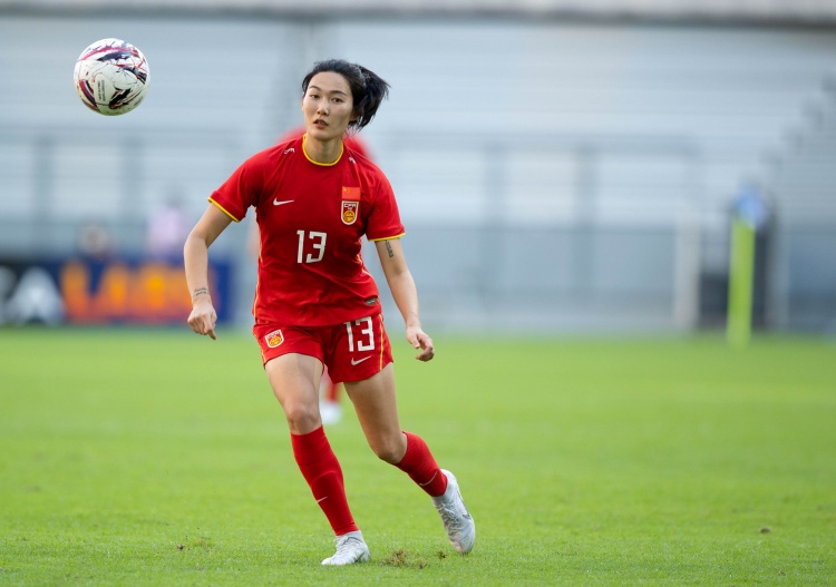博主:杨莉娜可能还没办好手续 因此拉齐奥女足也未官宣
