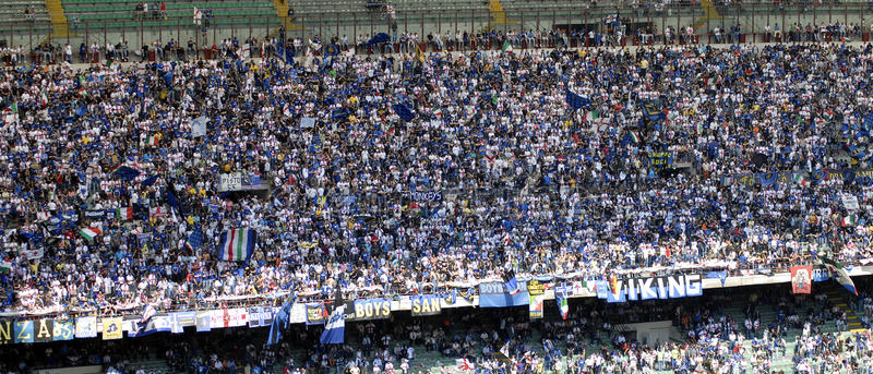 国米北看台:本次德比没有编排大型Tifo,将发放6500面蓝黑色旗帜
