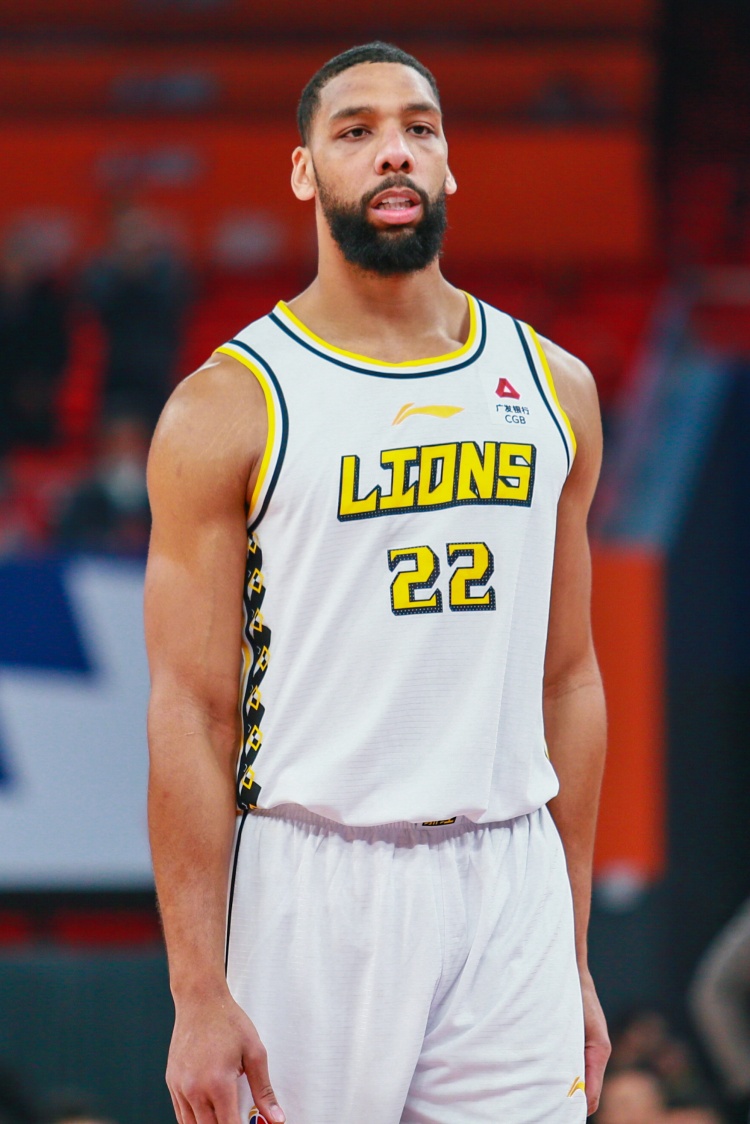 奥卡福:去CBA时厌倦了NBA只想挣点钱 但在那我找回了篮球的乐趣